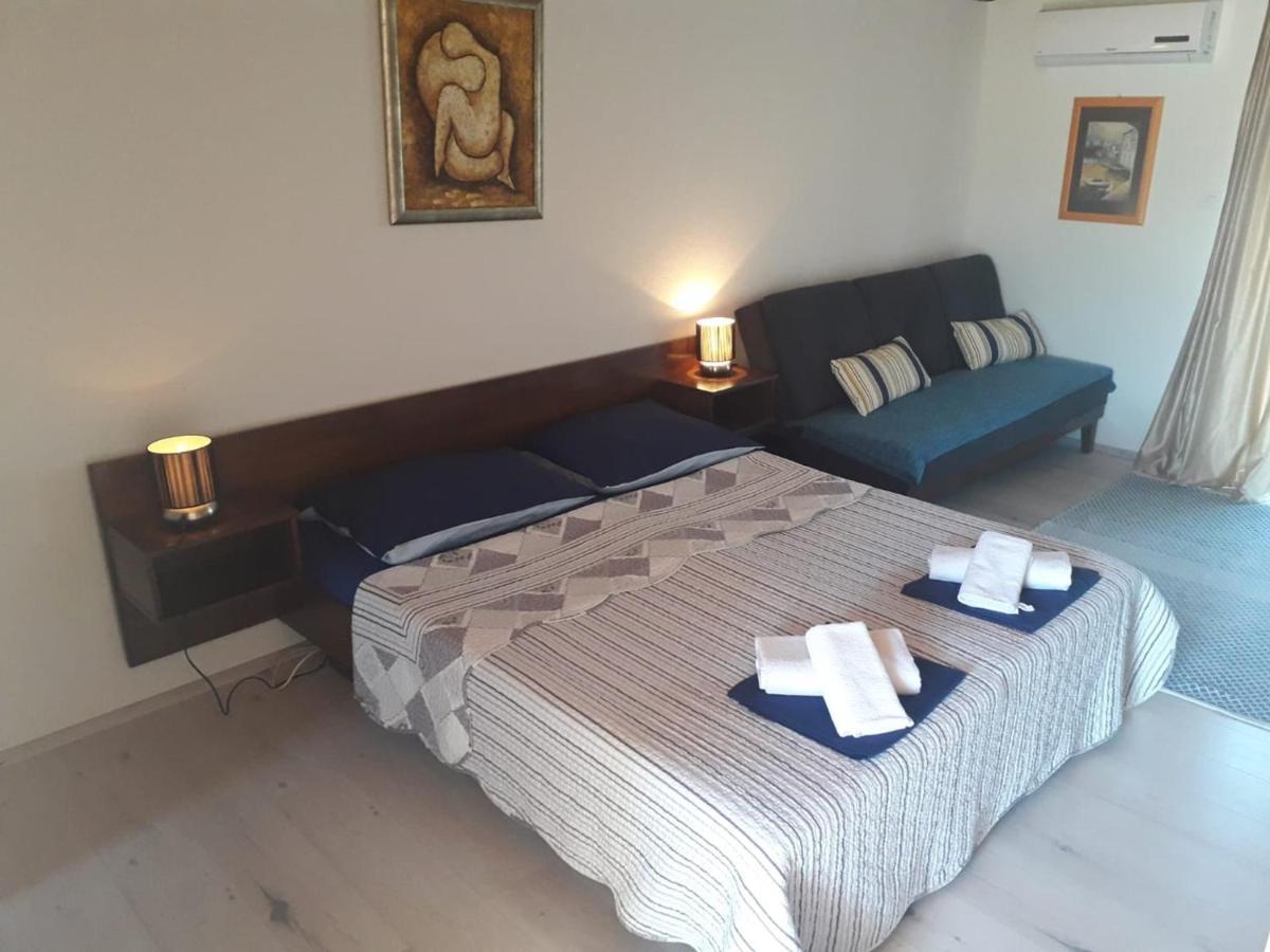 Apartments Carev 1293 Jezera Luaran gambar